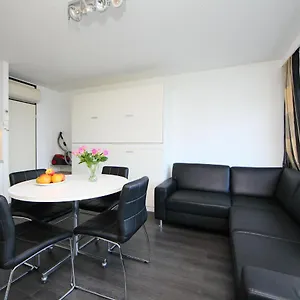 Studio Met Garage By Interhome Appartement Bredene